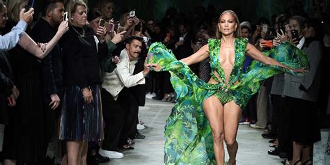 vestito jlo versace|jennifer lopez versace.